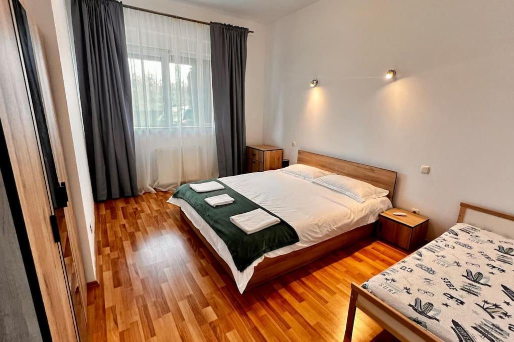 Otopeni Airport Apartment With Private Garden Luaran gambar