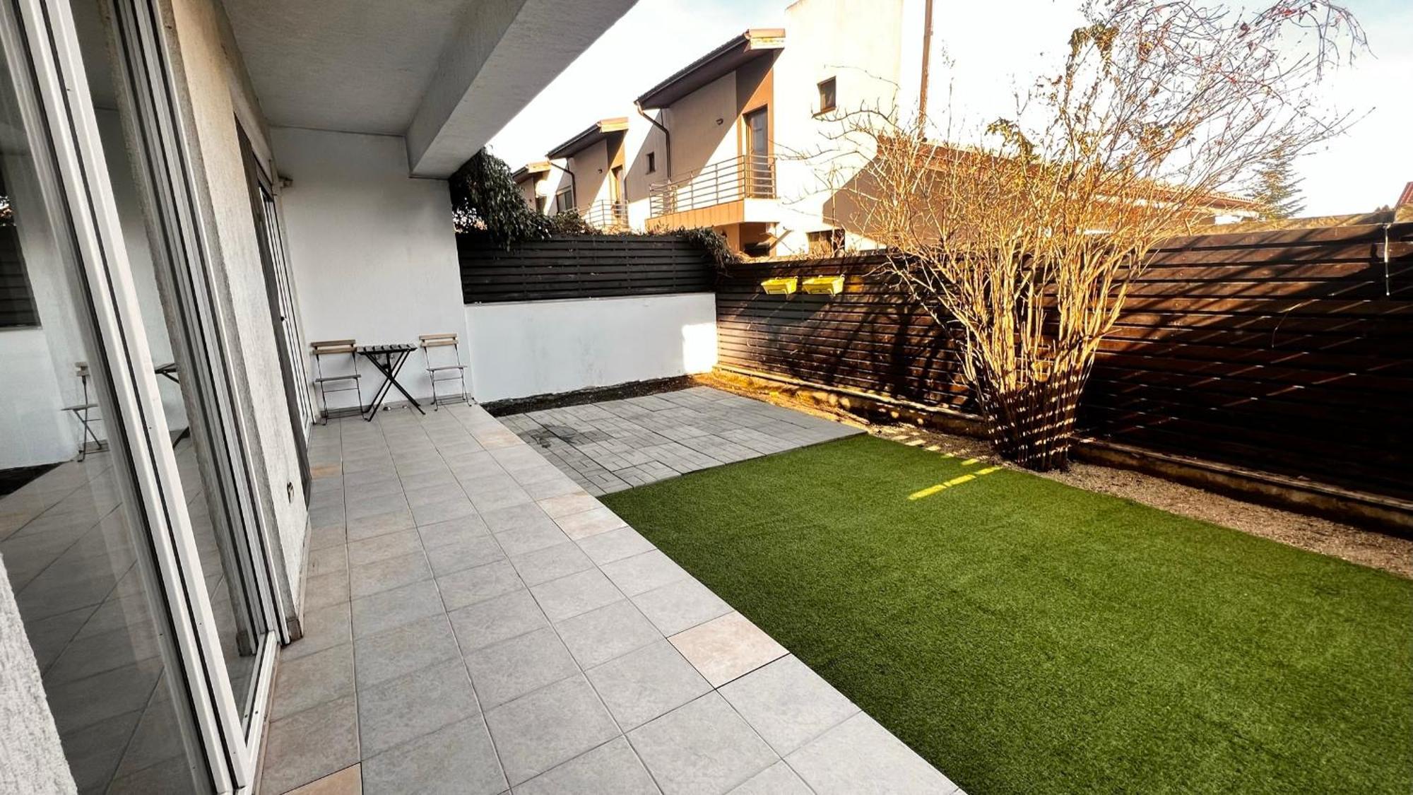 Otopeni Airport Apartment With Private Garden Luaran gambar